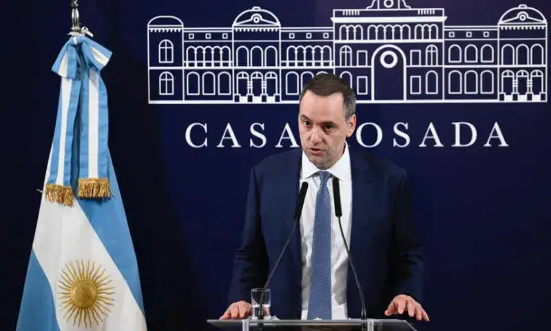 Gobierno de Milei prepara paquete económico para "evitar hiperinflación"