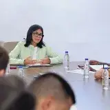 Delcy Rodríguez suspende las actividades escolares por una semana