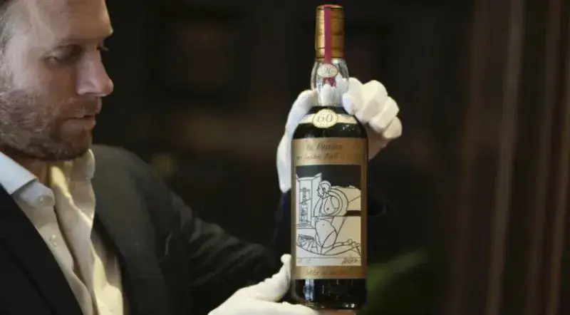 Botella de whisky irlandés se vendió por 2,8 millones de dólares (+Detalles)