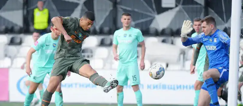 Kevin Kelsy anotó en el triunfo del Shakhtar ante el Kolos