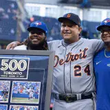 Toronto homenajea a Cabrera en su último juego contra los Azulejos