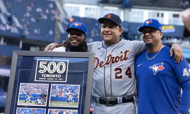 Toronto homenajea a Cabrera en su último juego contra los Azulejos