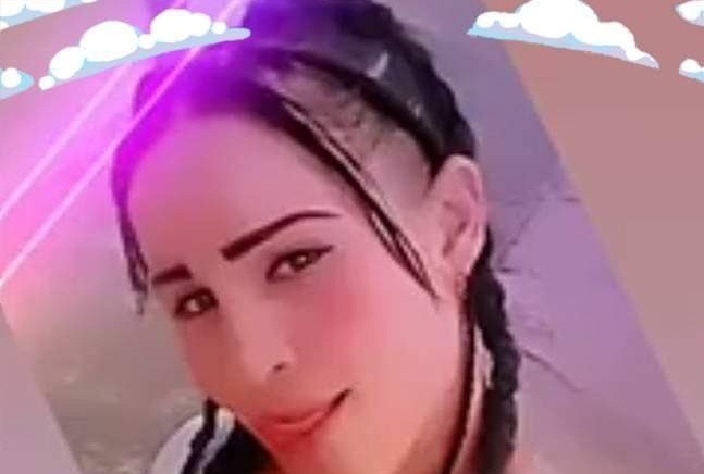 
			Hallan a mujer estrangulada en el patio de una residencia		