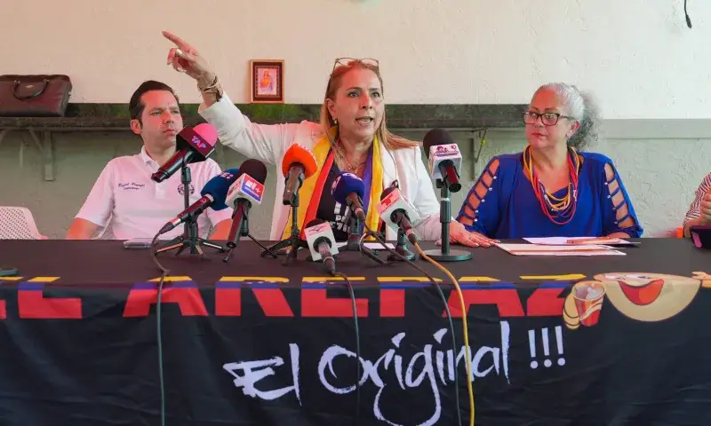 Exiliados en EE UU piden a Trump cambiar trato con Delcy Rodríguez por sismos