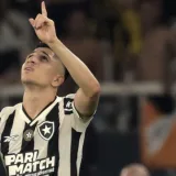 Savarino aportó dos goles en la histórica victoria de Botafogo en la Libertadores