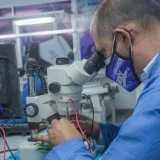 Gobierno denuncia retención de equipos de microscopía por EE. UU.