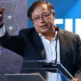 Petro pide calma y afirma que el escrutinio definirá al próximo presidente de Colombia