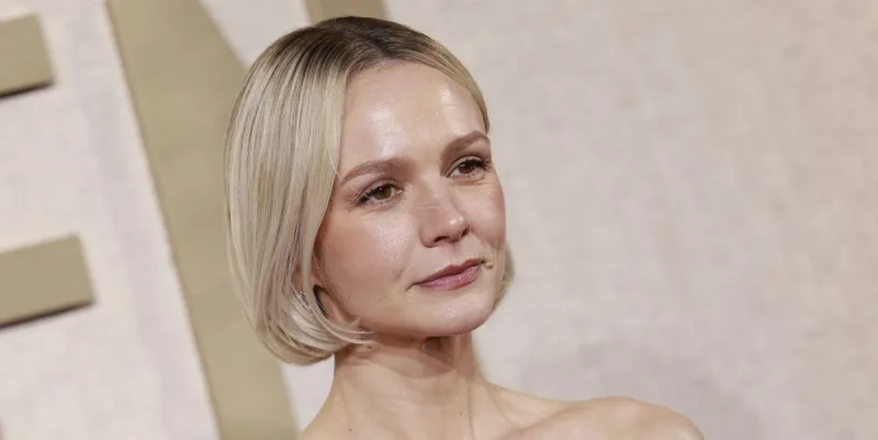 How to Get Carey Mulligan’s ’50s Glamour Bob From the 2024 Golden Globes
