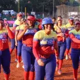 Softbol femenino gana oro invicto en Suramericanos