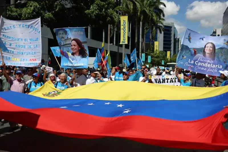 Opositores marchan en Caracas y exigen fecha electoral