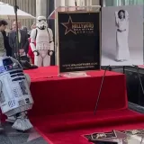 Reconocen legado de Carrie Fisher con una estrella en Hollywood