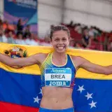 Joselyn Brea hace historia en California