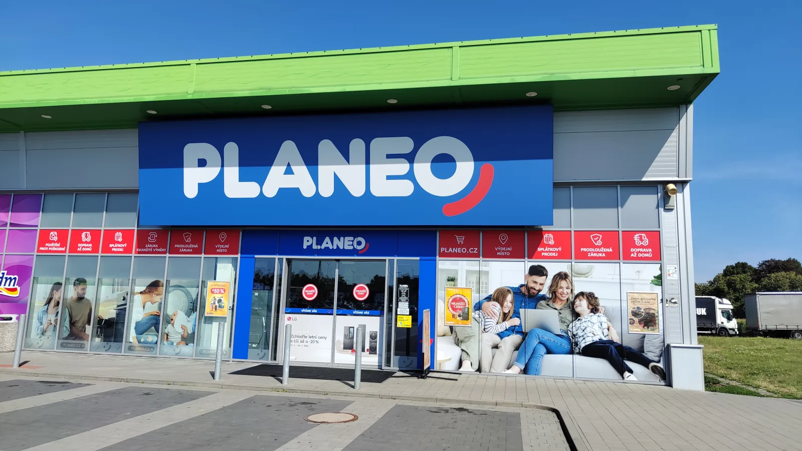 File:PLANEO elektro.jpg