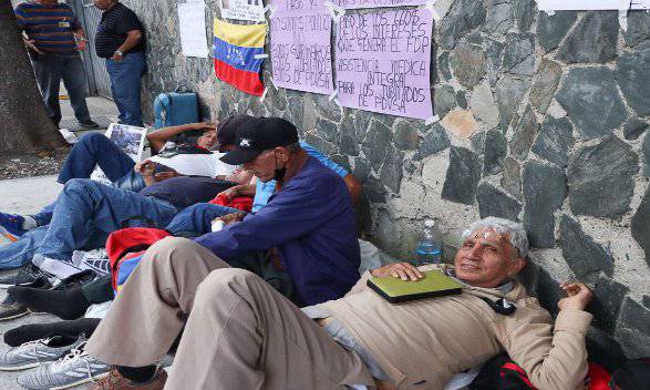 Jubilados de Pdvsa siguen en huelga de hambre en Caracas