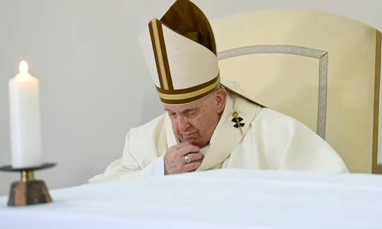 El Papa no acudirá al Coliseo de Roma para el Via Crucis