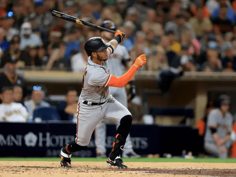 Thairo Estrada rinde un mundo con los Gigantes