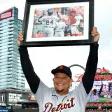Cardenales de San Luis honran a Miguel Cabrera
