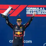 Verstappen se coronó en Miami con remontada
