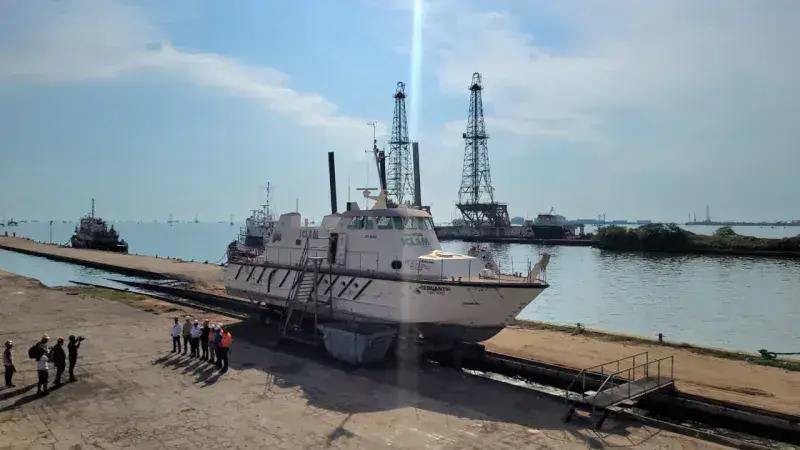 Comisión Presidencial inspeccionó Barco Laboratorio el Bergantín