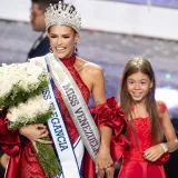 Triunfo de primera madre en Miss Venezuela genera polémica en redes sociales