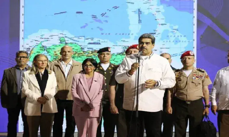 Maduro agradece a Ali "por su franqueza" en la reunión en San Vicente