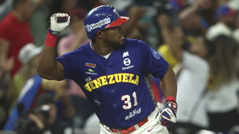 Yasiel Puig fue confirmado con Tiburones de La Guaira para la LVBP 2024-2025
