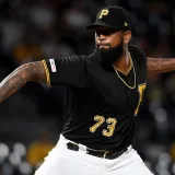 Leones entregan a Magallanes a pitcher que cumplió condena por agresión sexual en Estados Unidos
