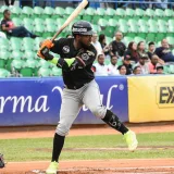 Águilas visitan a los Tigres en serie crucial