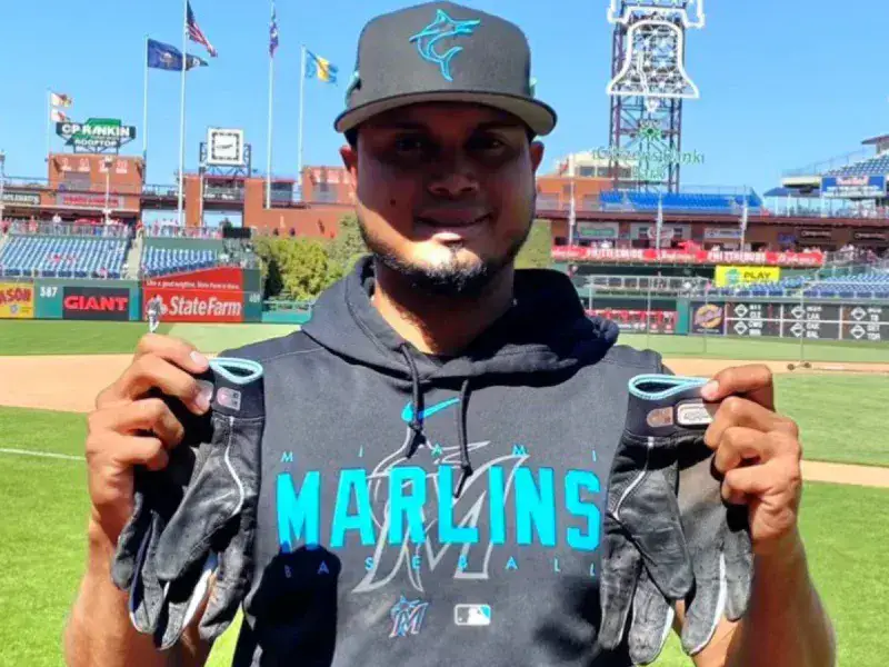 Guantines de Arráez ya están en Cooperstown
