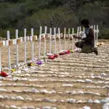 Cementerio de emergencia recibe a víctimas de sismos