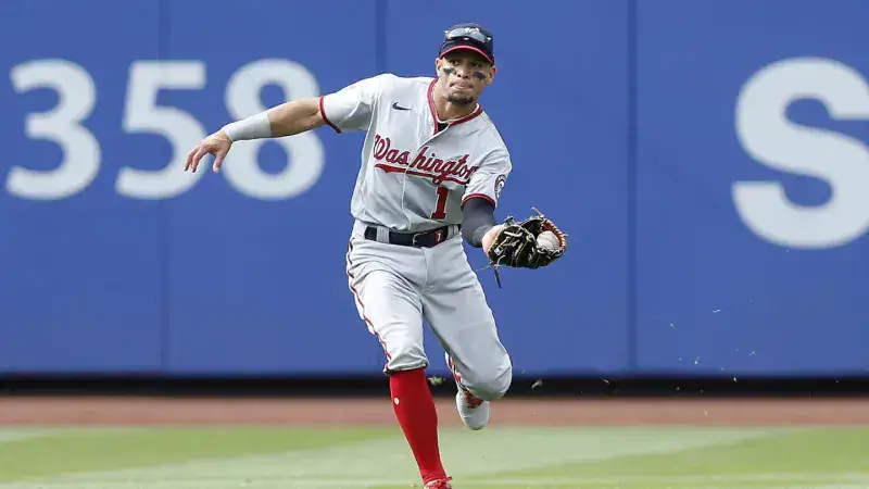 César Hernández pasó de Cardenales de Lara a los Leones del Caracas