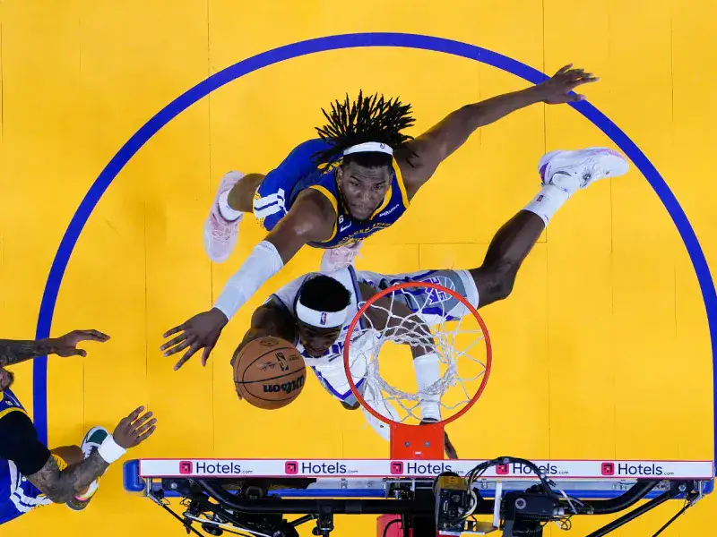 Steve Kerr: Looney es uno de los mejores pívots