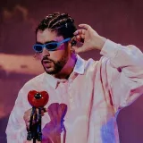 Bad Bunny logra su top 10 número 28 en Latin Airplay con "Mónaco"