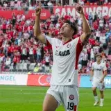 Jesús Ramírez anota en Turquía pero no evita la derrota de su club
