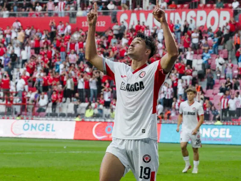 Jesús Ramírez anota en Turquía pero no evita la derrota de su club