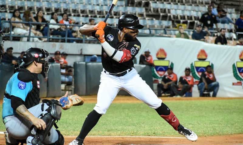 Águilas cae por sexta vez ante Bravos