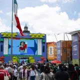 Coleccionistas mexicanos buscan romper récord Guinness con el álbum