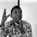 File:De estudante a piloto de avião, Pelé em cem imagens raras fora do futebol (101).webp