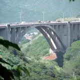 File:Autopista Caracas - La Guaira dicembre 2000 029.jpg