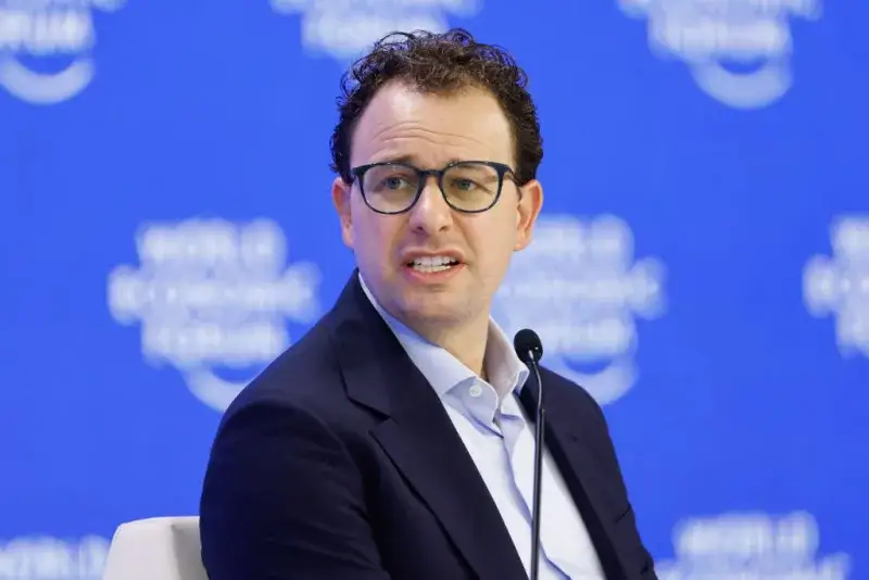 Accenture evaluará los sistemas de inteligencia artificial