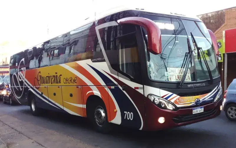 File:Colectivo de La Guaireña. cuyos recorridos llegan a Villarrica y a otras ciudades del departamento del Guairá.jpg