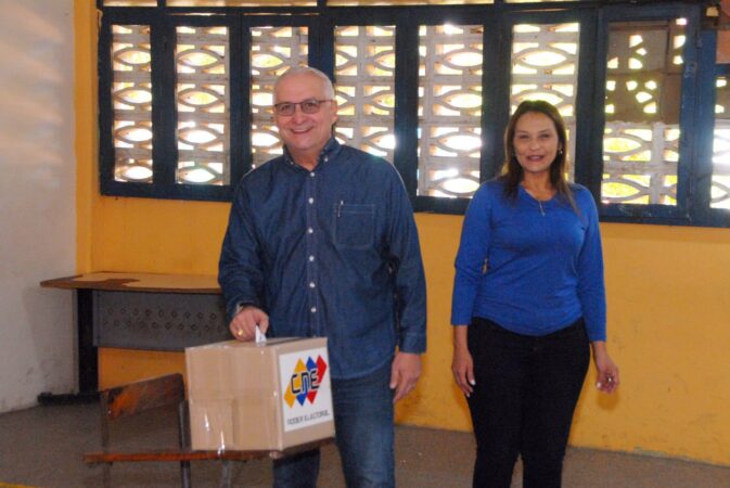 
			Gustavo Fernández: “Defensa del Esequibo es tarea de los venezolanos”		