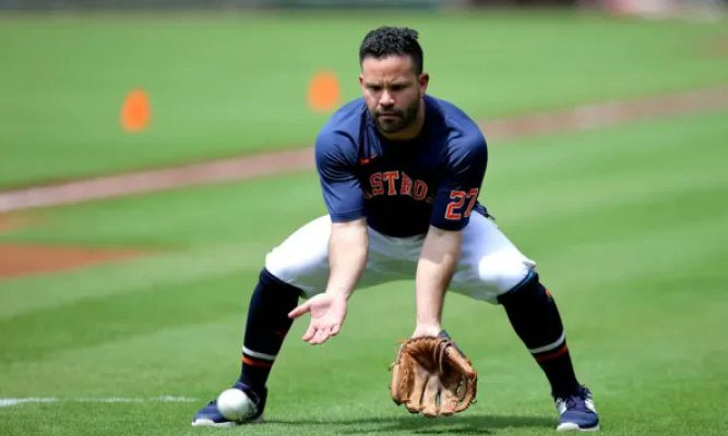 José Altuve ya realiza actividades de béisbol con los Astros