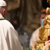 El Papa pide no olvidar la esencia de la Navidad