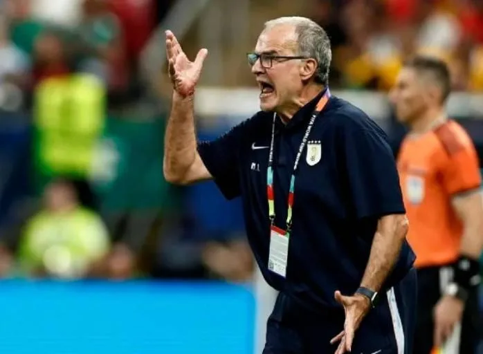 Bielsa deja la selección uruguaya tras la eliminación ante España