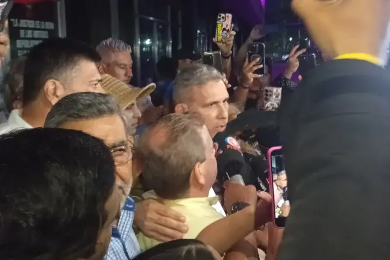 Liberan en Barquisimeto al exalcalde Javier Oropeza