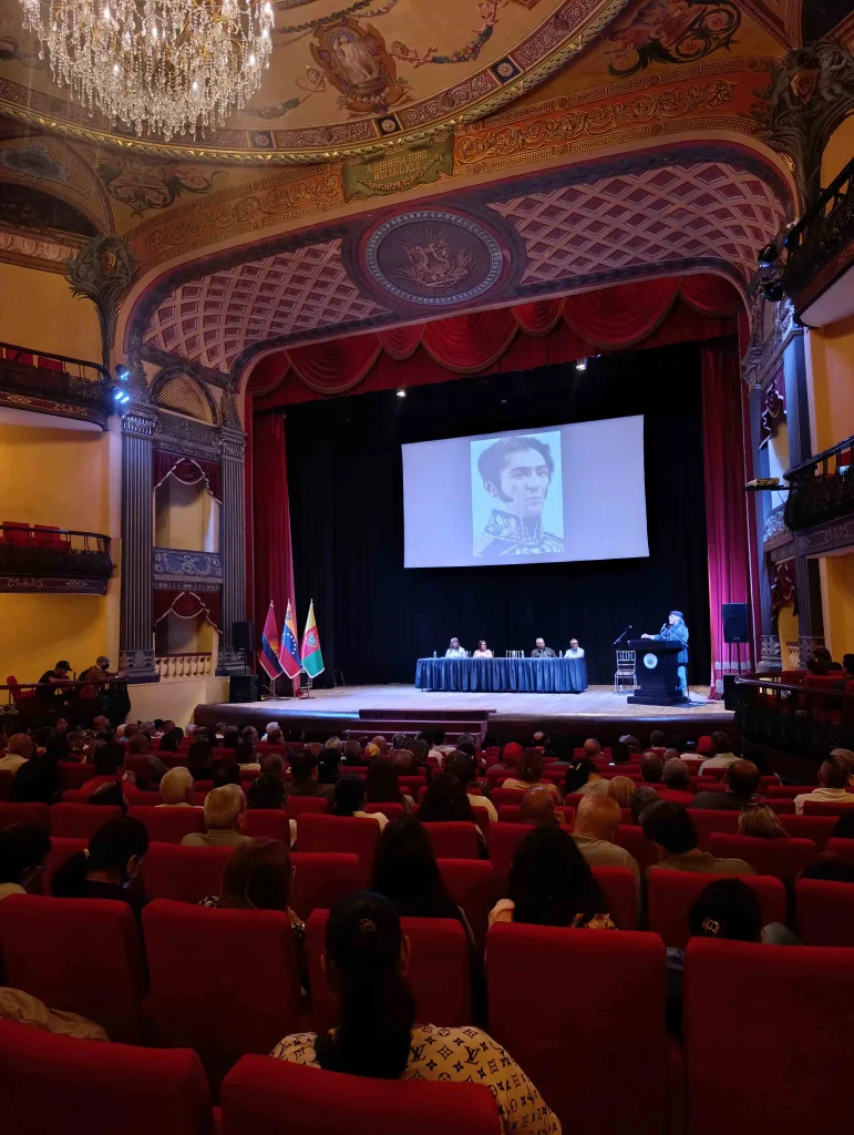Movimiento Fortín 4F homenajeó a Simón Bolívar en Valencia