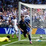 Bosnia y Herzegovina vence 3-1 a Qatar y se acerca a la fase decisiva del Mundial