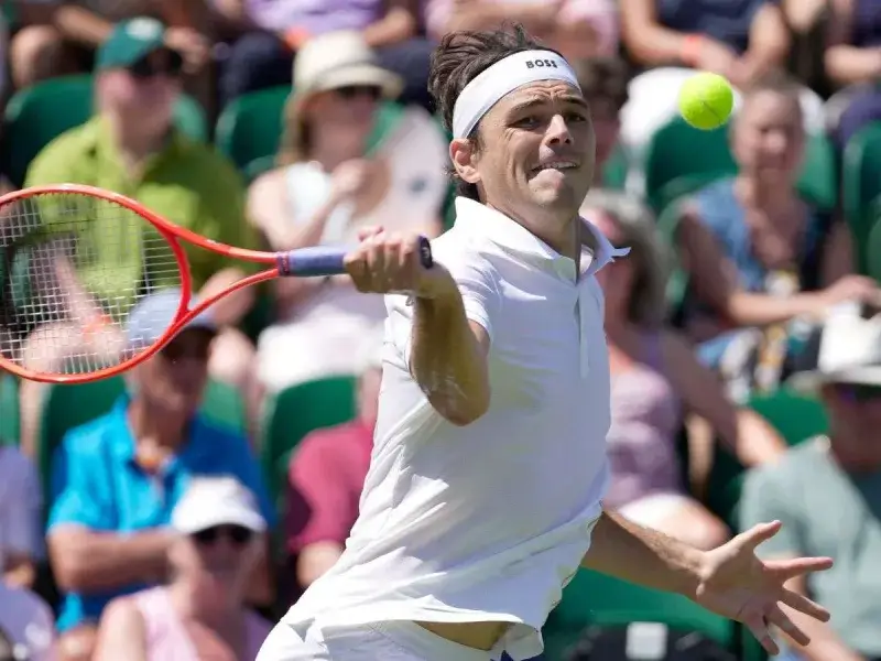 Fritz avanzó en Wimbledon tras vencer en tres sets a Kypson