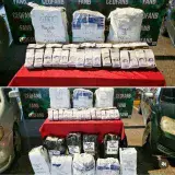 Atraparon a cuatro sujetos con 14 sacos de billetes criollos